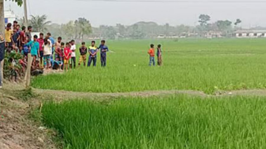 ধানক্ষেতে পড়ে ছিল অটোচালকের মুখ বাঁধা লাশ